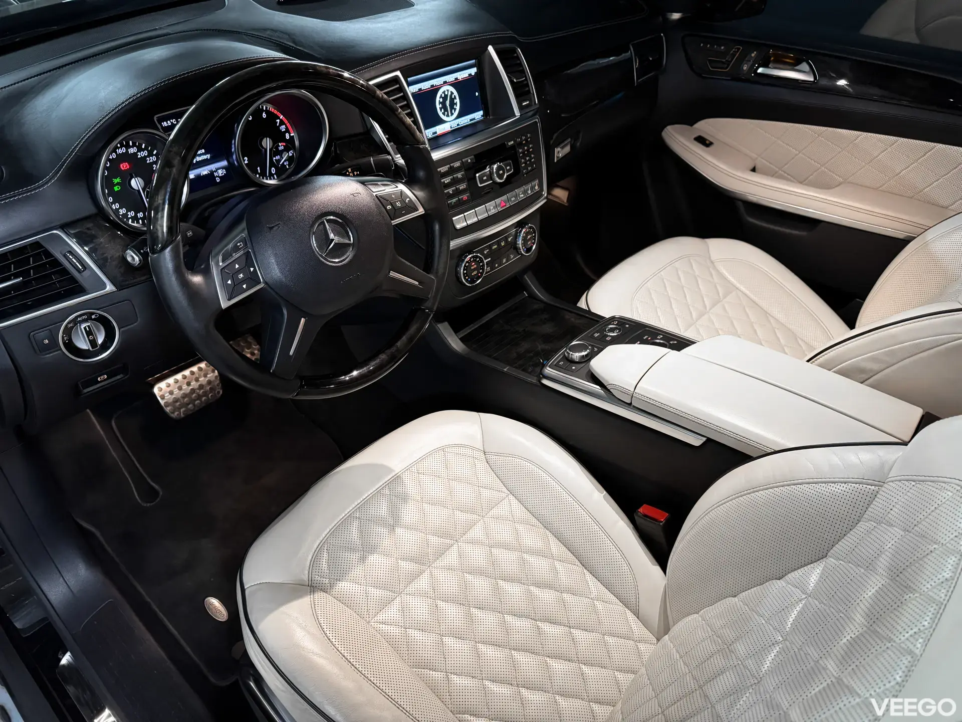 Mercedes-Benz GL550 AMG 4Matic Designo 4.7 320kW