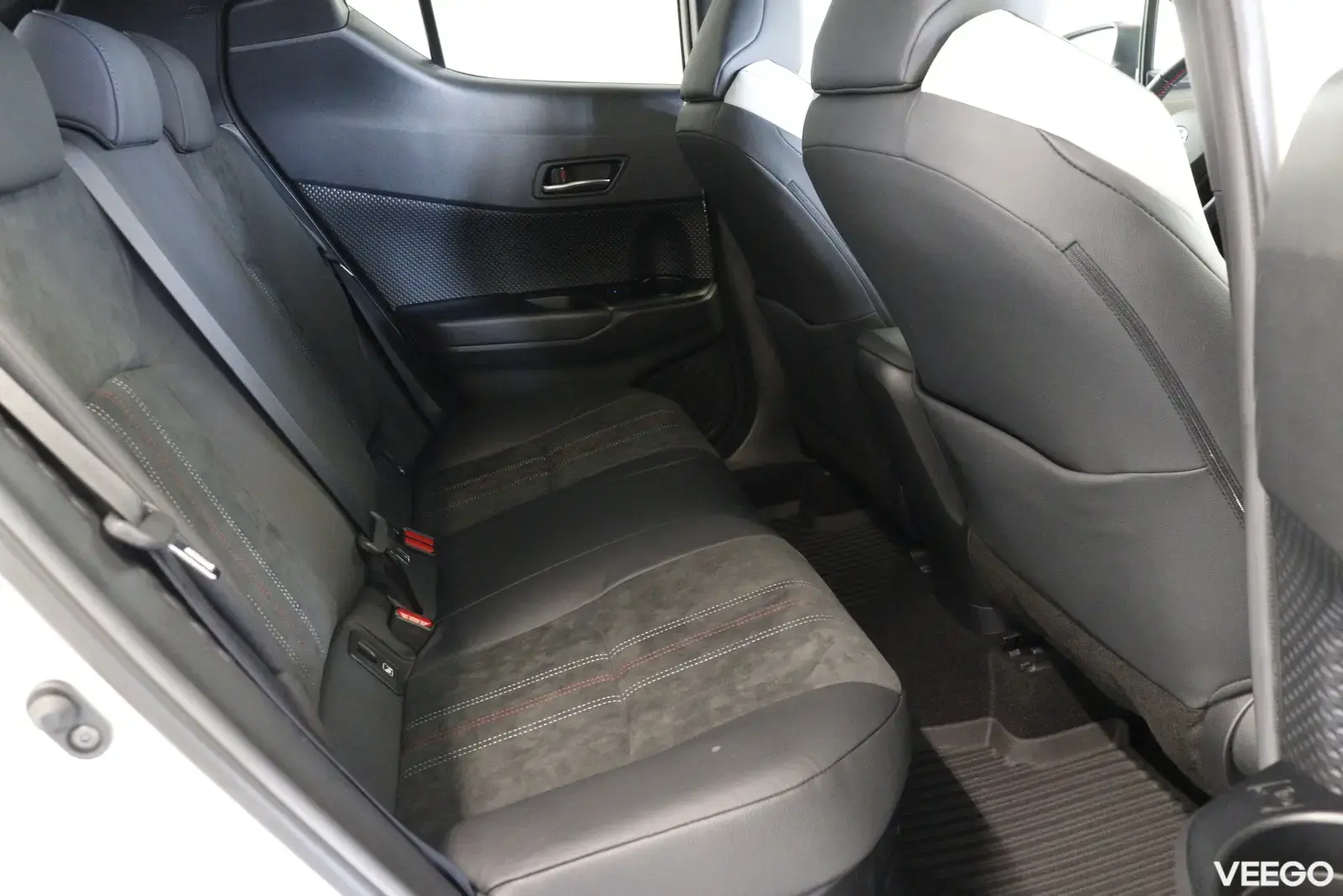 Toyota C-HR 2 112kW