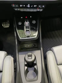 Audi Q4 e-tron 50 Quattro 77kW thumbnail
