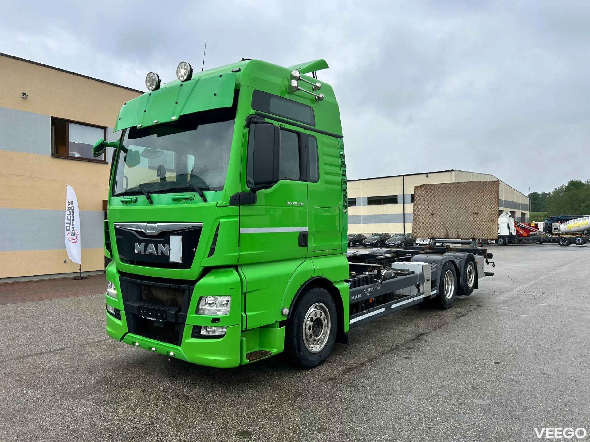 MAN TGX 6x2*4 EURO6 + RETARDER + BDF 20ft 353kW