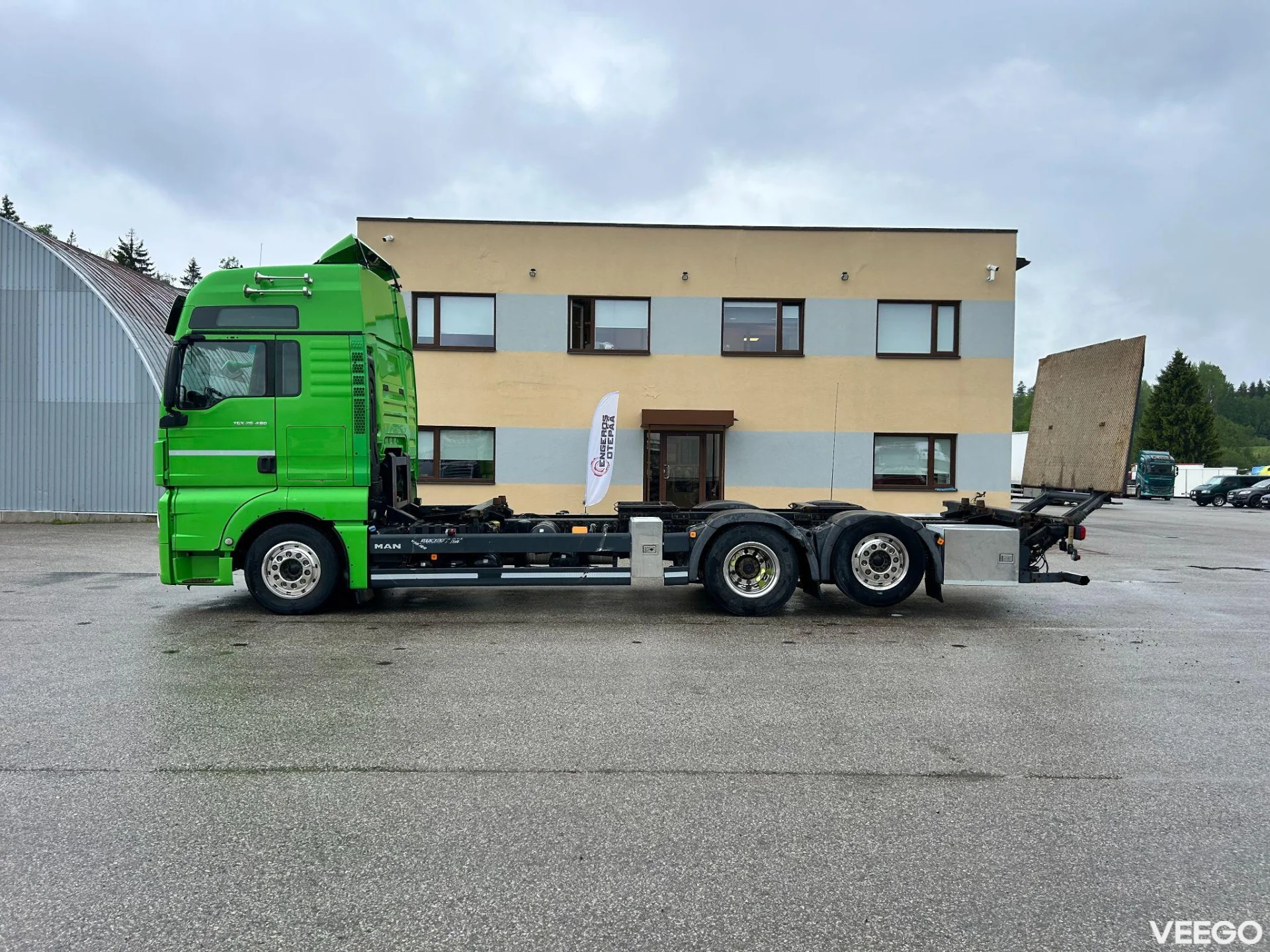 MAN TGX 6x2*4 EURO6 + RETARDER + BDF 20ft 353kW