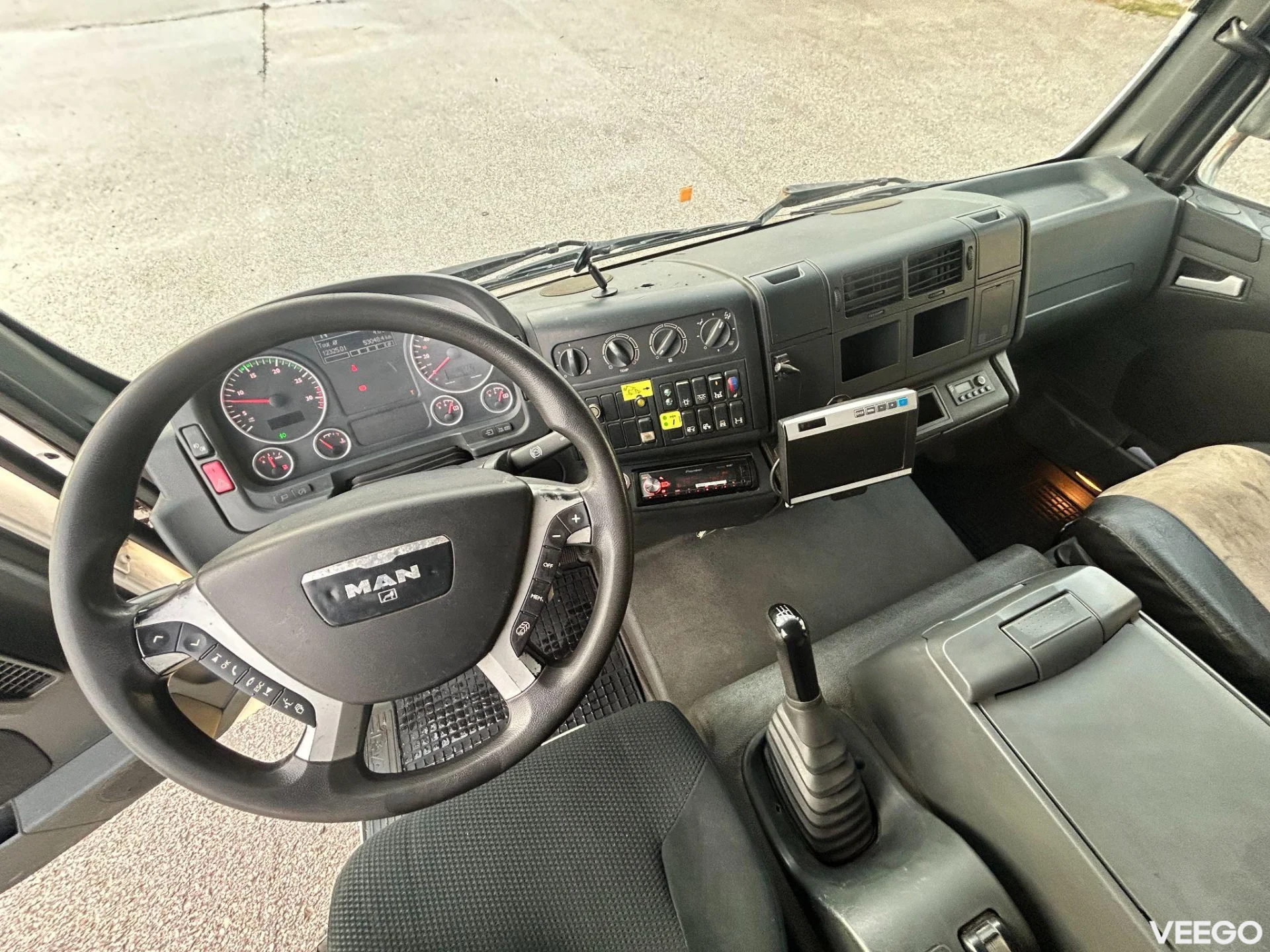 MAN TGL 4X2 EURO5 + VERSALIFT VT-155-FZ 132kW