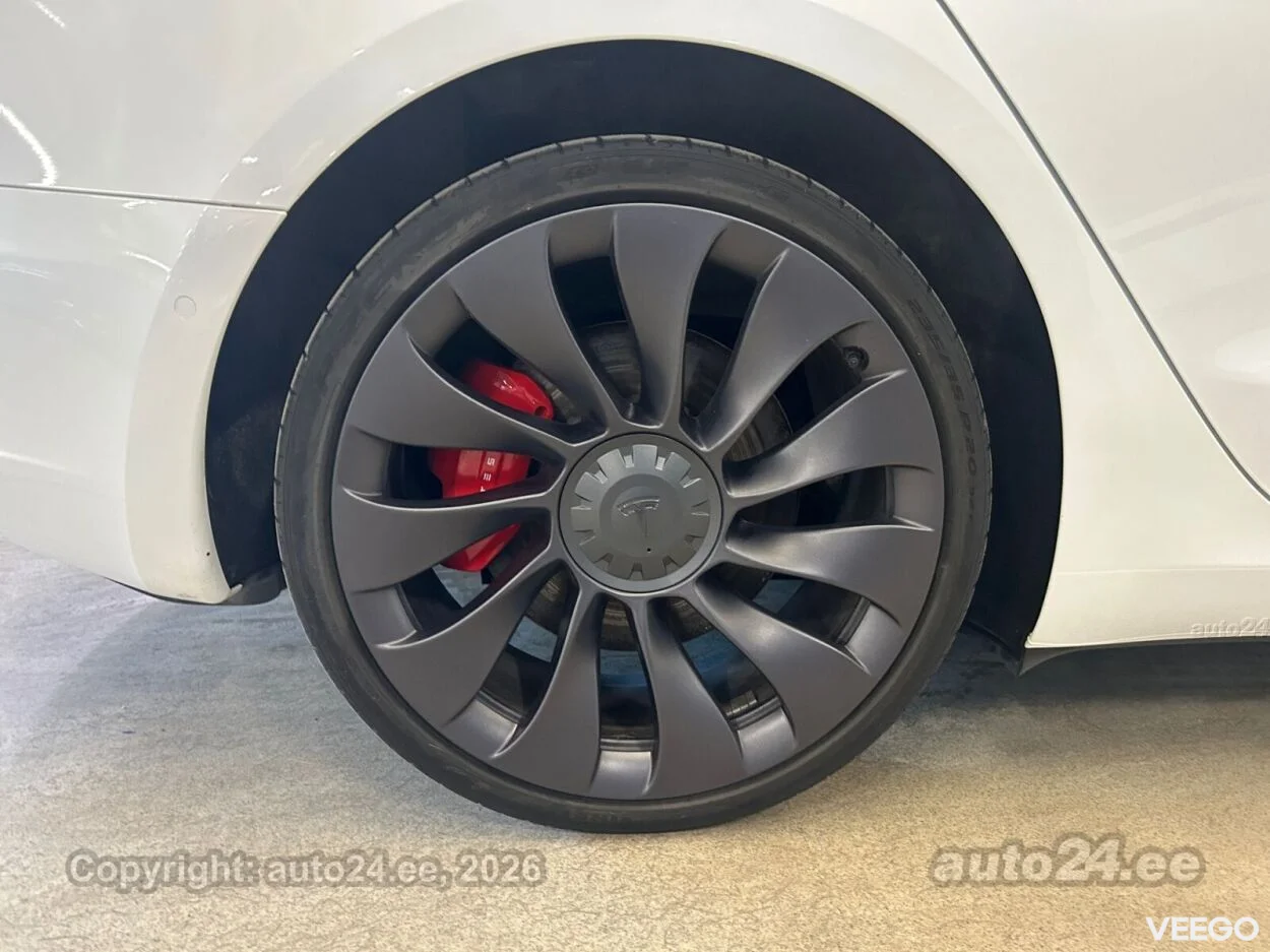 Tesla Model 3 Perfomance AWD Dual Motor 155kW