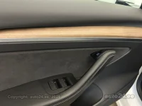 Tesla Model 3 Perfomance AWD Dual Motor 155kW thumbnail
