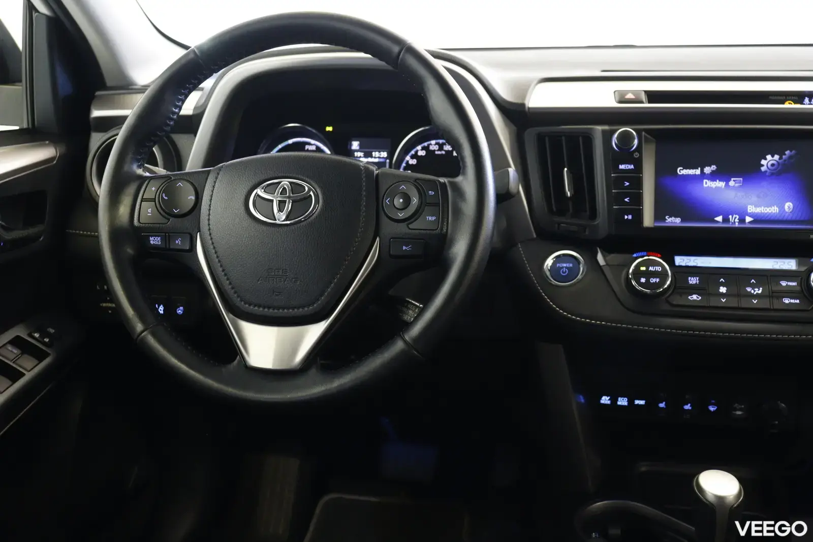 Toyota RAV4 2.5 114kW