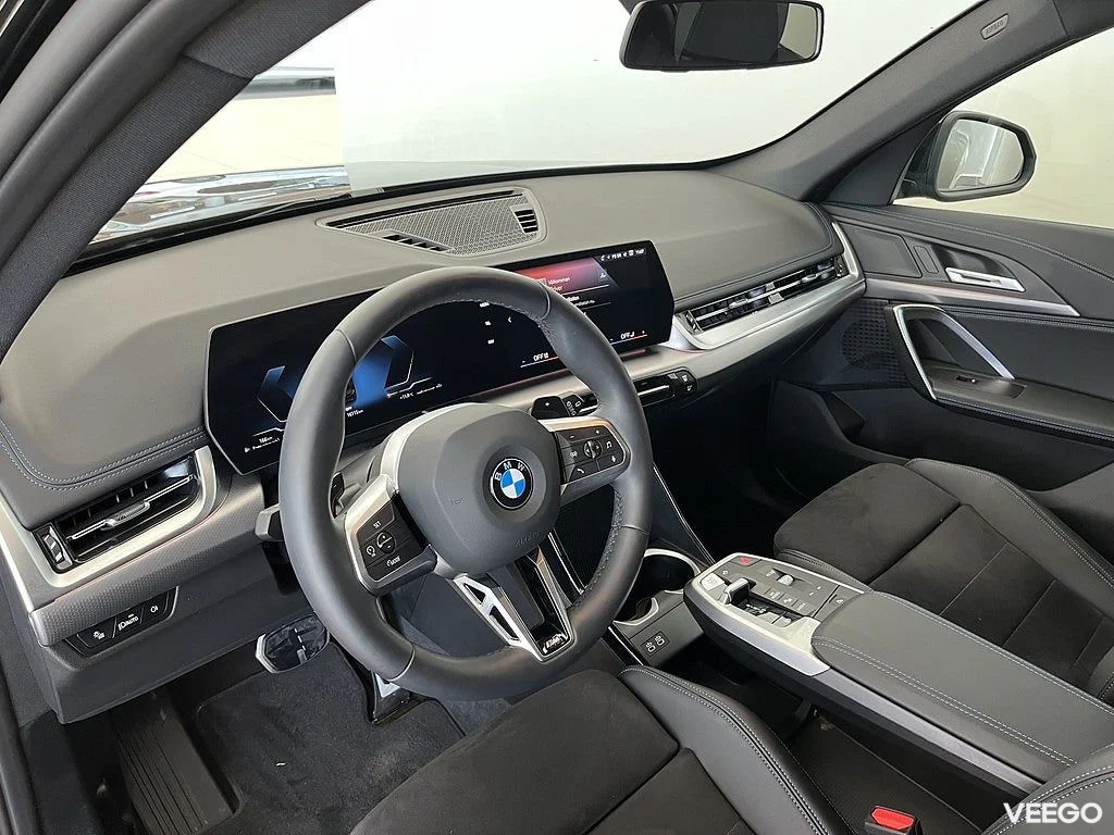 BMW X1 sDrive18i 4,95 ränta M Sport Drag Rattvärme Park Assist 0kW