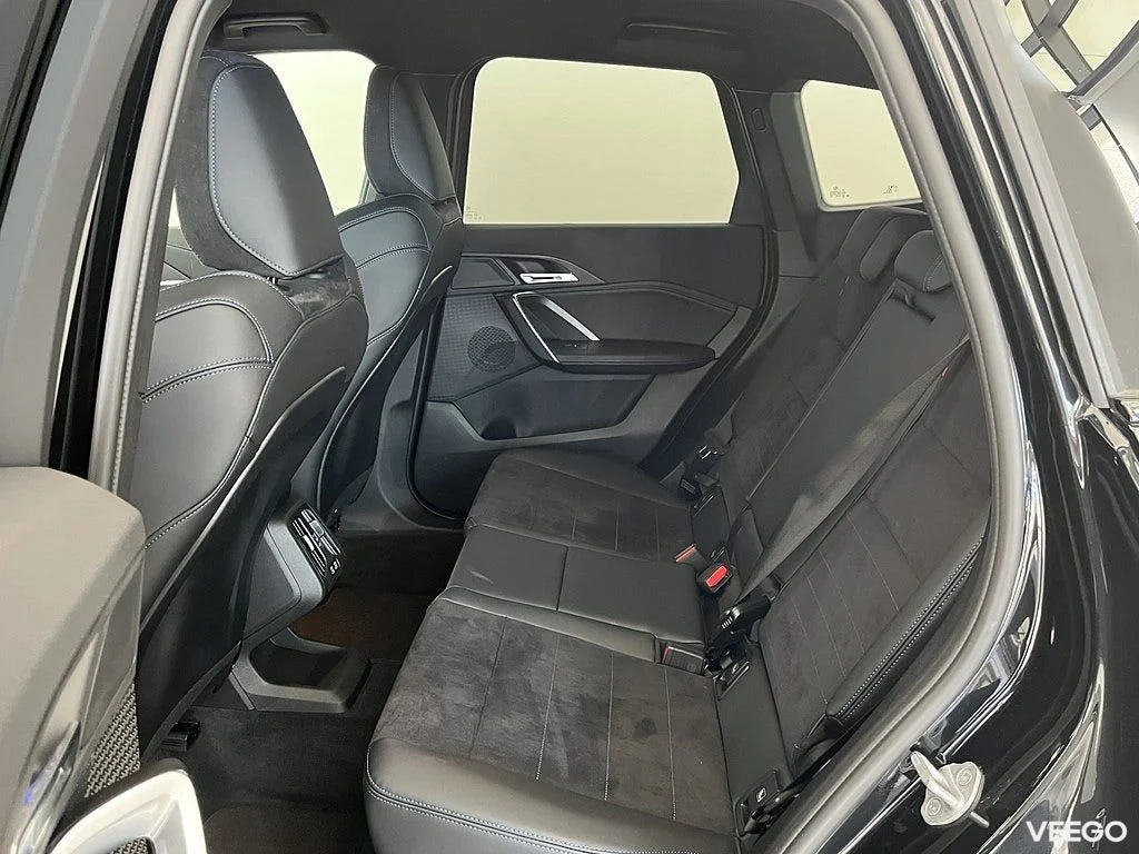 BMW X1 sDrive18i 4,95 ränta M Sport Drag Rattvärme Park Assist 0kW
