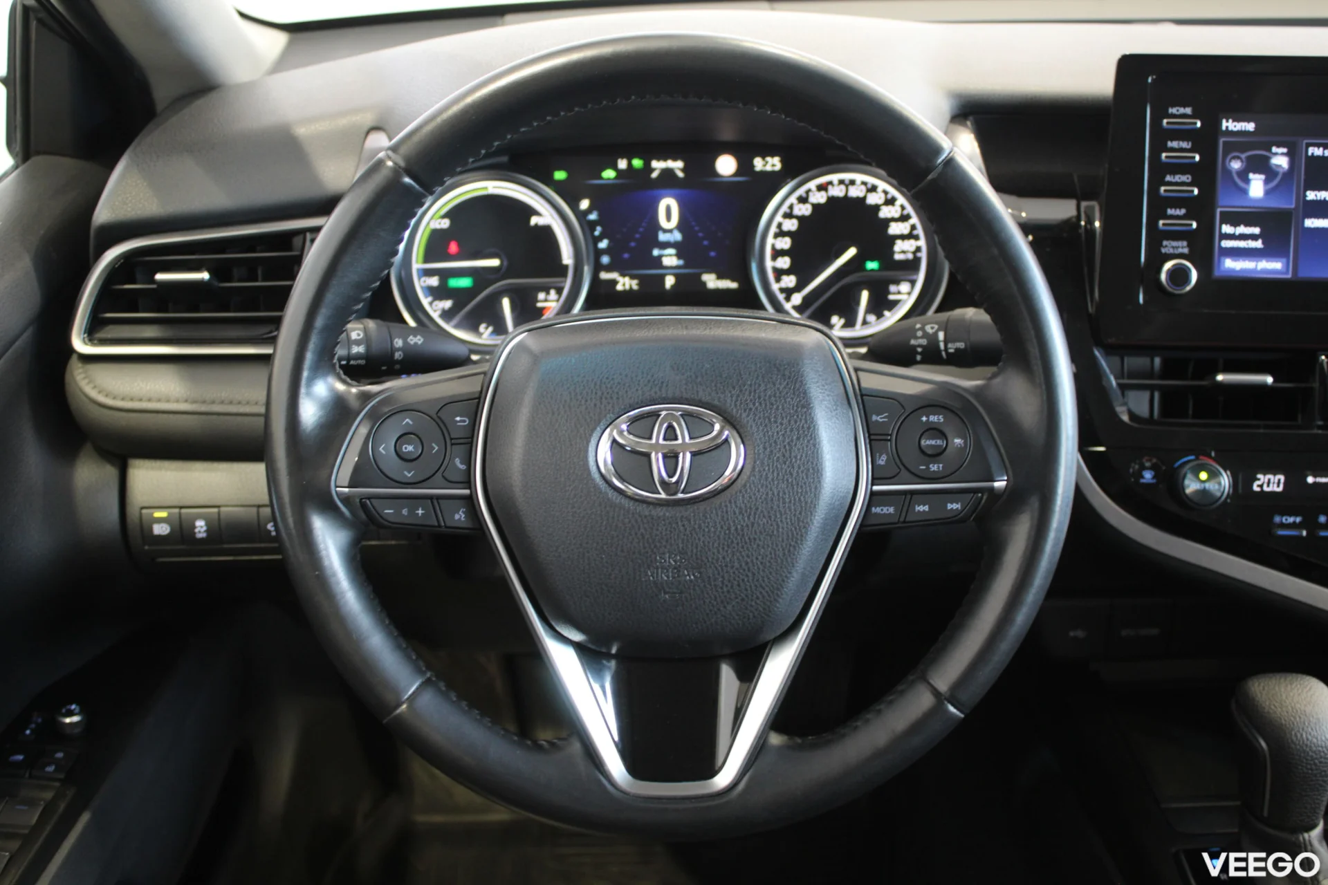 Toyota Camry Luxury Business 2.5 131kW
