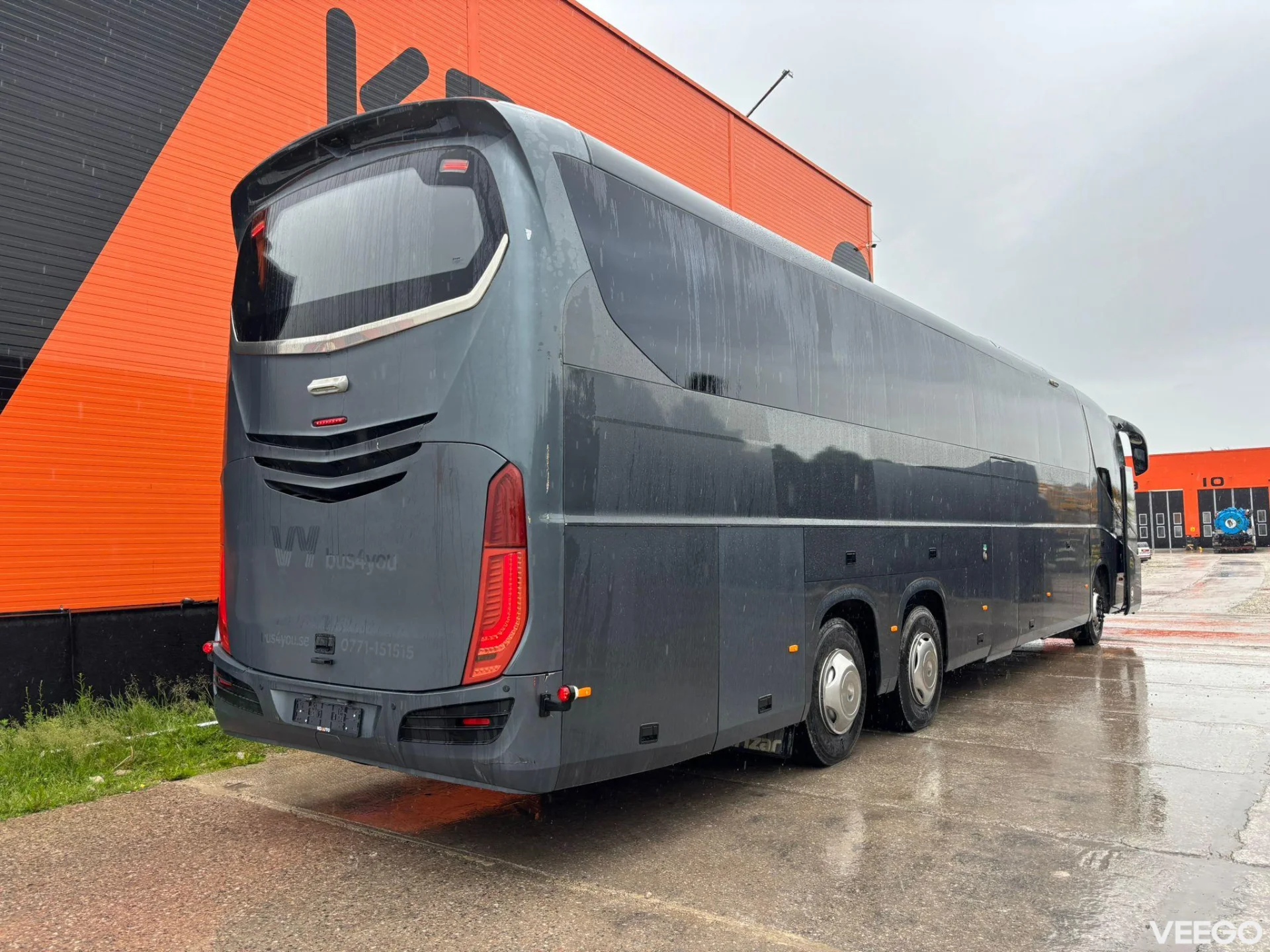 Scania K 450 51 SEATS / AC / AUXILIARY HEATING / TV / WC  450kW