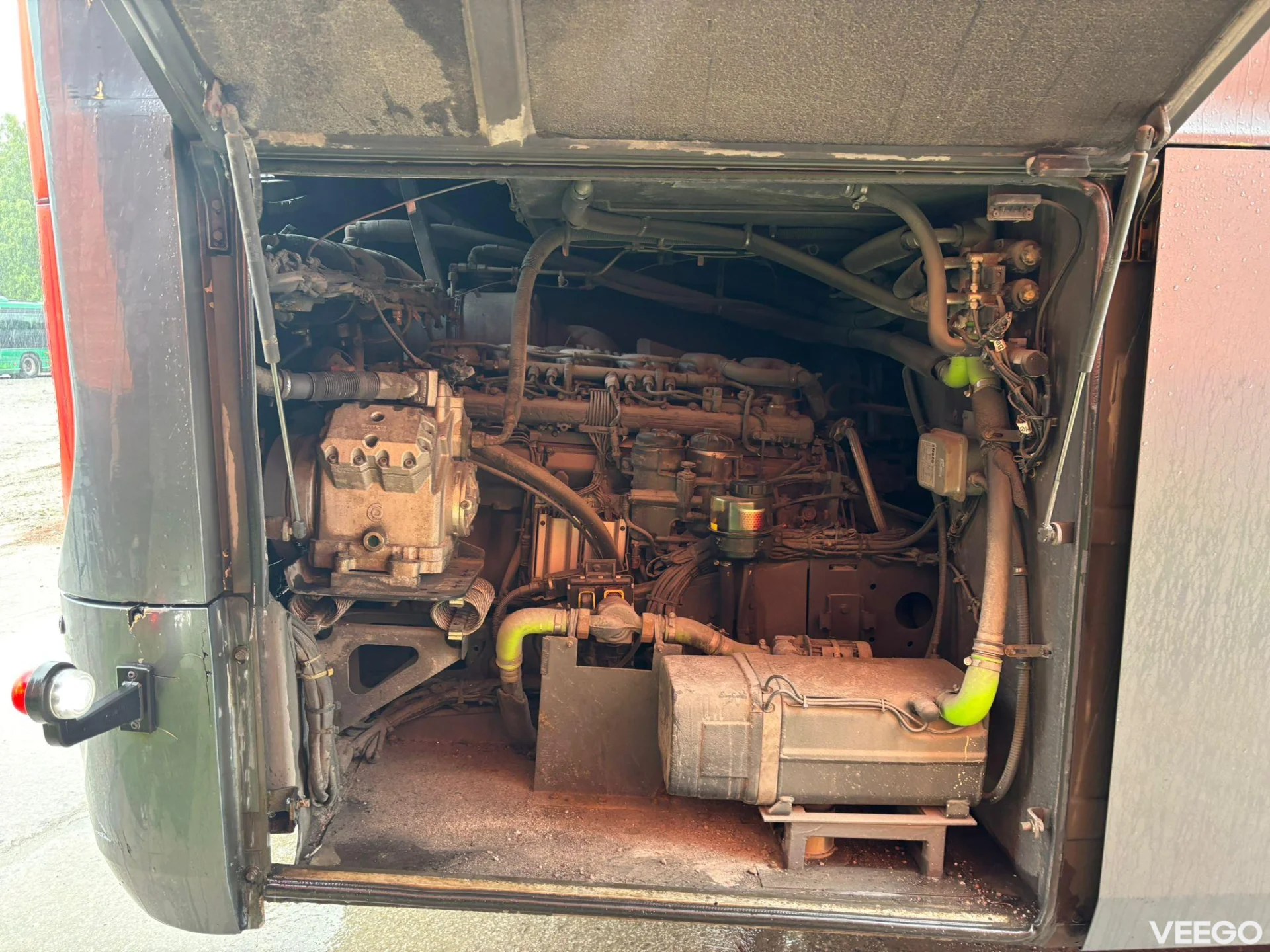 Scania K 450 51 SEATS / AC / AUXILIARY HEATING / TV / WC  450kW