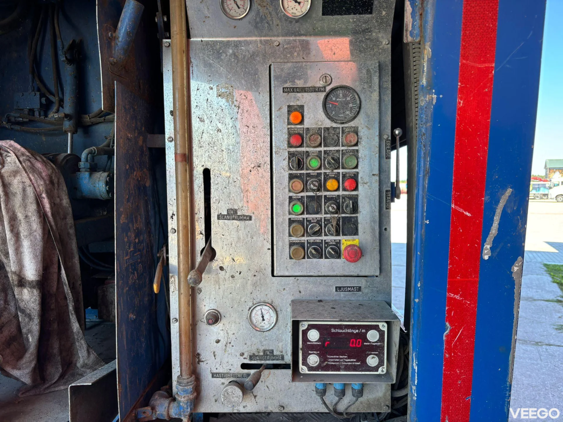 Volvo FH KORP&SON tank 9000 l + 11000 l year 2003 / vacuum Wittig RFW200 / pressure Uraca KD716 - 350 l/min - 150 BAR 540kW