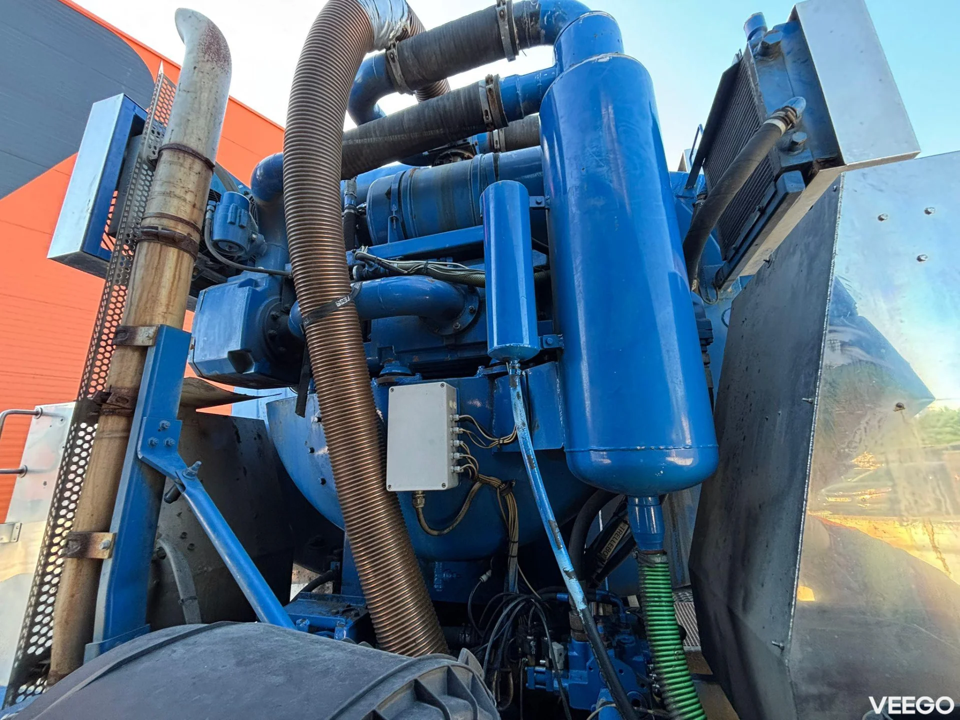 Volvo FH KORP&SON tank 9000 l + 11000 l year 2003 / vacuum Wittig RFW200 / pressure Uraca KD716 - 350 l/min - 150 BAR 540kW