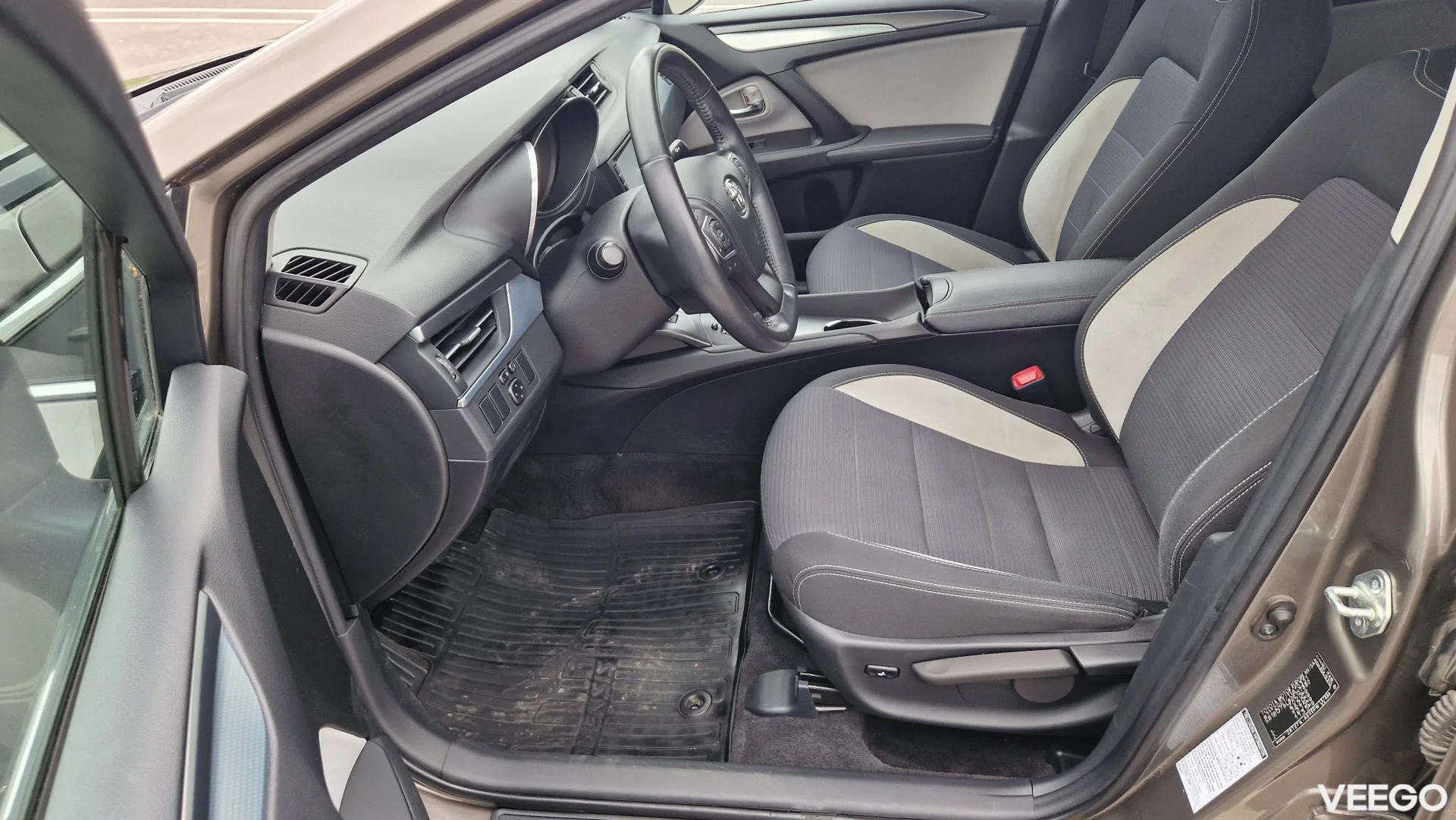 Toyota Avensis 1.8 108kW