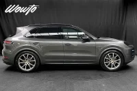 Porsche Cayenne E-Hybrid 470HK /P-Display /Pano /Matrix /18-Vägs /Spec 346kW thumbnail