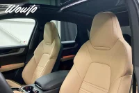 Porsche Cayenne E-Hybrid 470HK /P-Display /Pano /Matrix /18-Vägs /Spec 346kW thumbnail