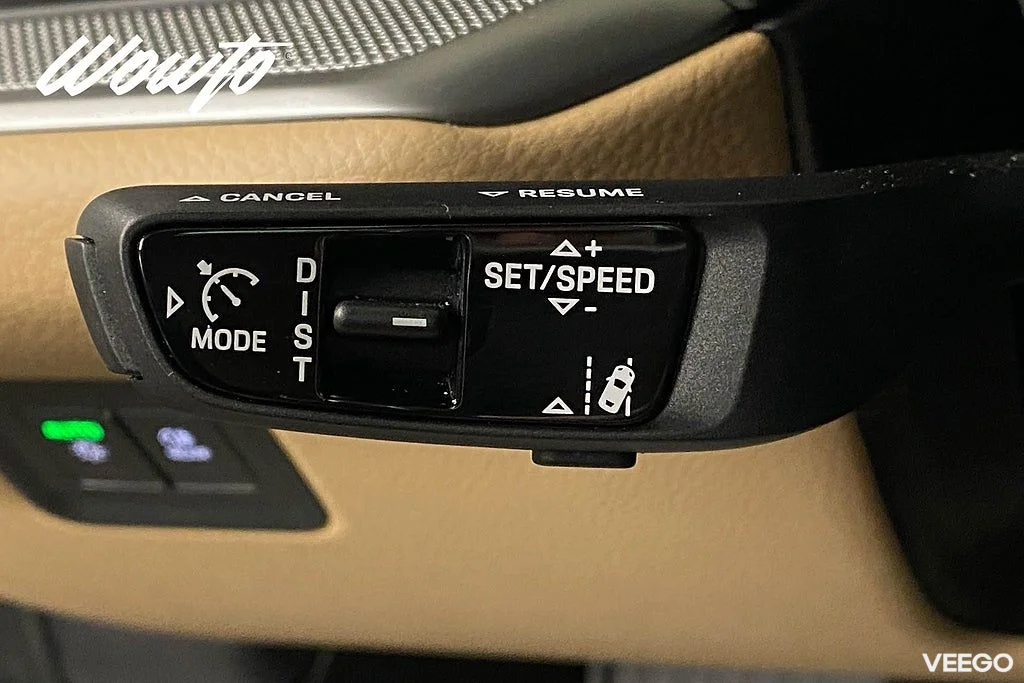 Porsche Cayenne E-Hybrid 470HK /P-Display /Pano /Matrix /18-Vägs /Spec 346kW