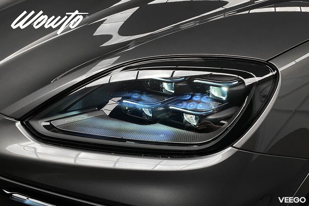 Porsche Cayenne E-Hybrid 470HK /P-Display /Pano /Matrix /18-Vägs /Spec 346kW