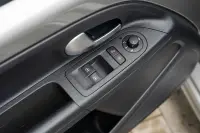 Volkswagen Up 61kW thumbnail