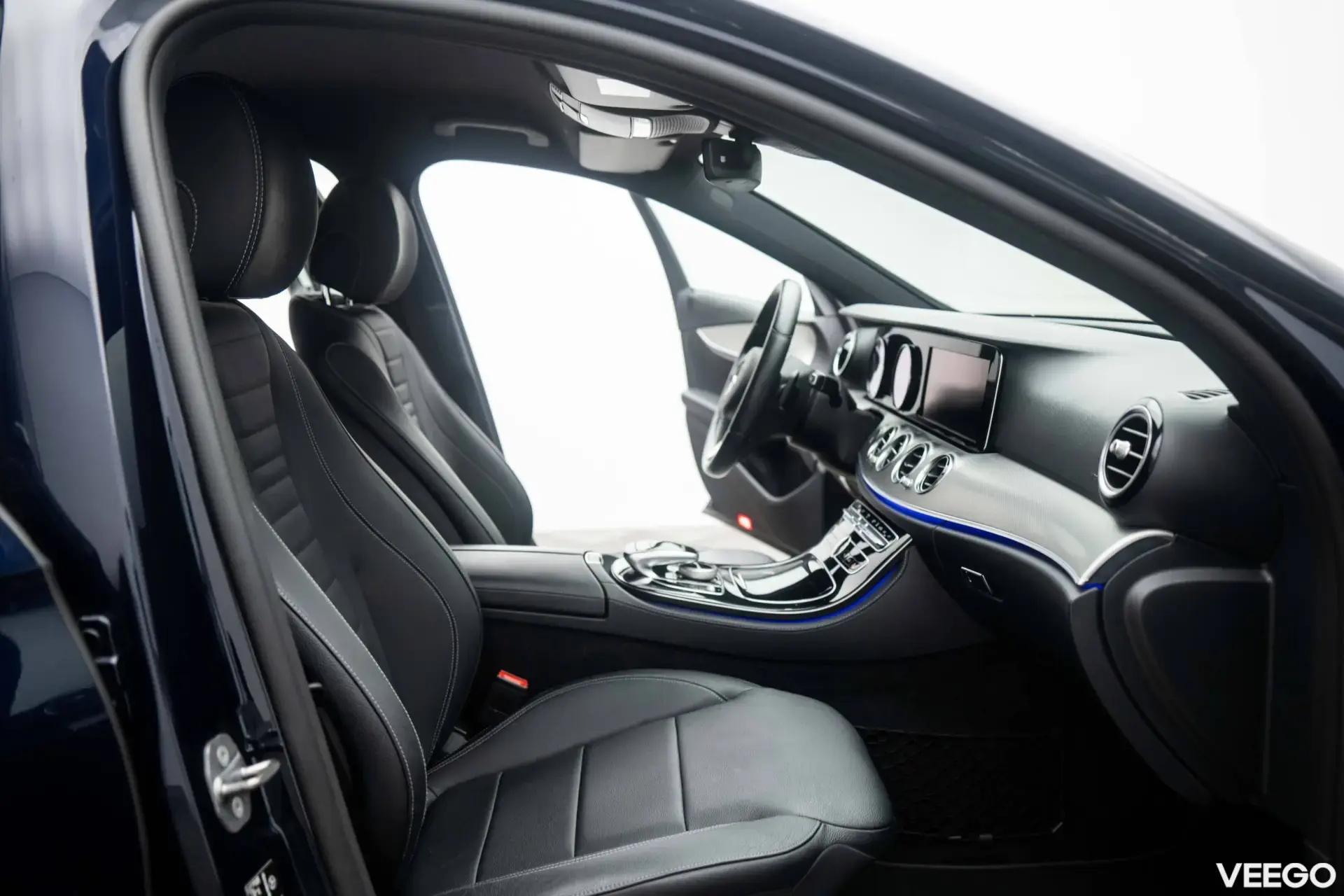 Mercedes-Benz E350 e Avantgarde PHEV 2.0 210kW