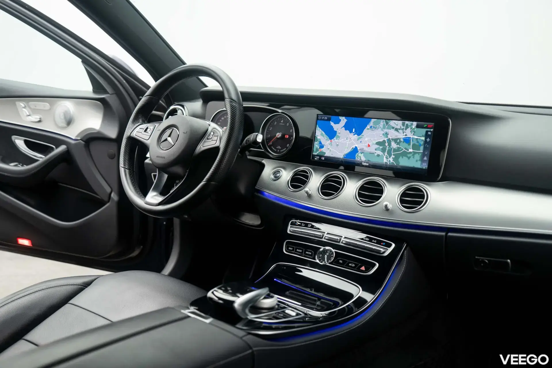 Mercedes-Benz E350 e Avantgarde PHEV 2.0 210kW