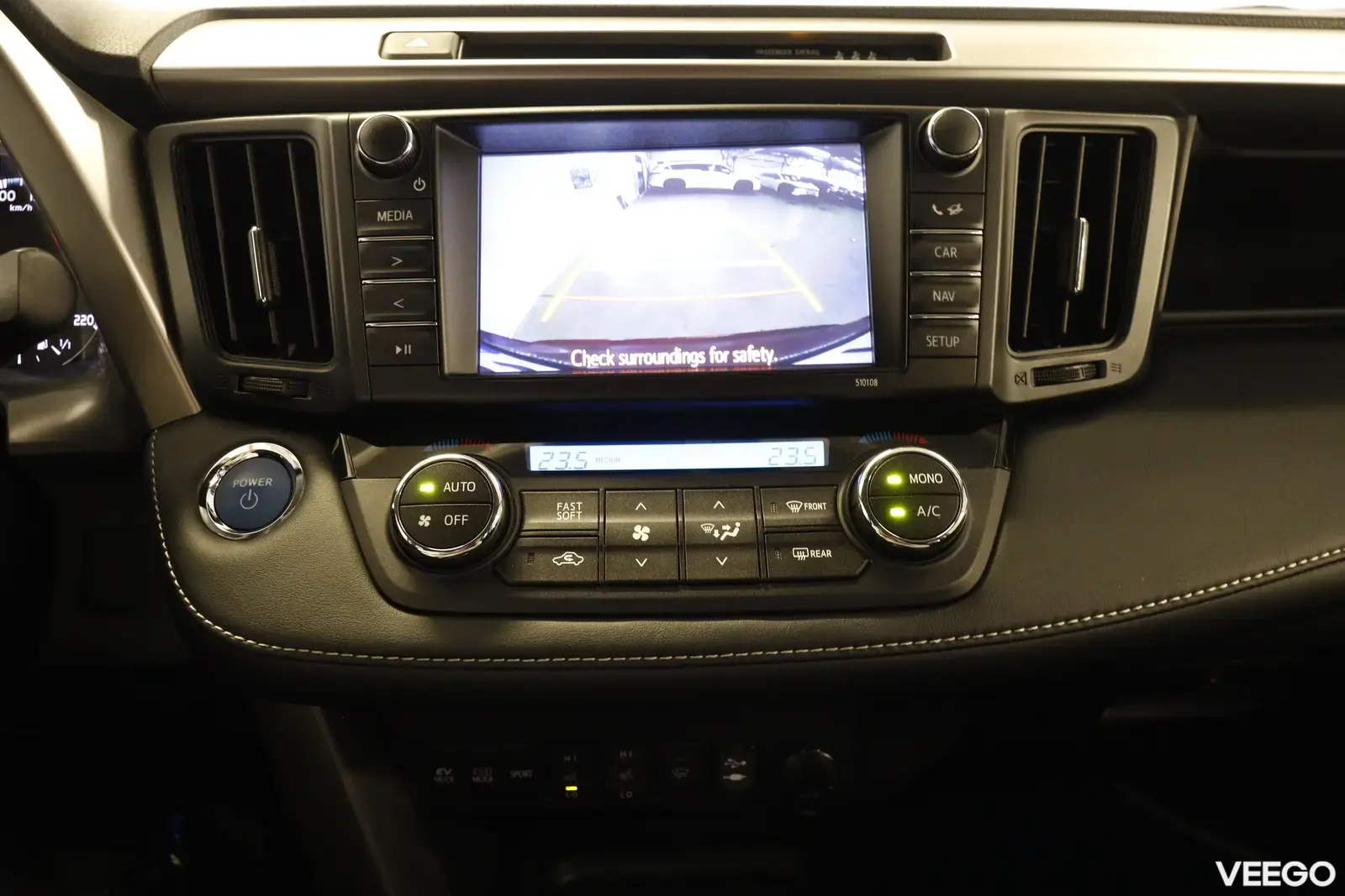 Toyota RAV4 2.5 114kW