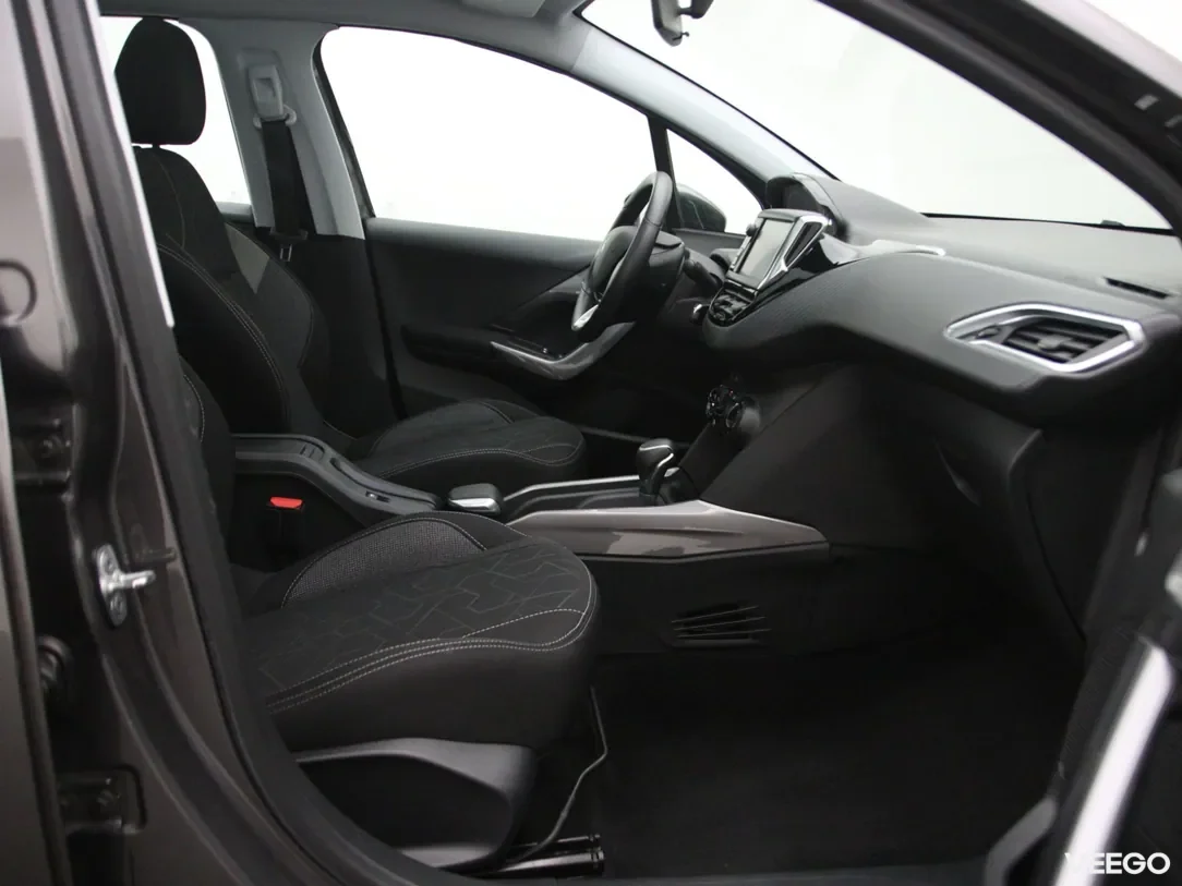 Peugeot 2008 1.2 81kW