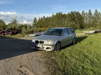 BMW 330 E46 135kW thumbnail