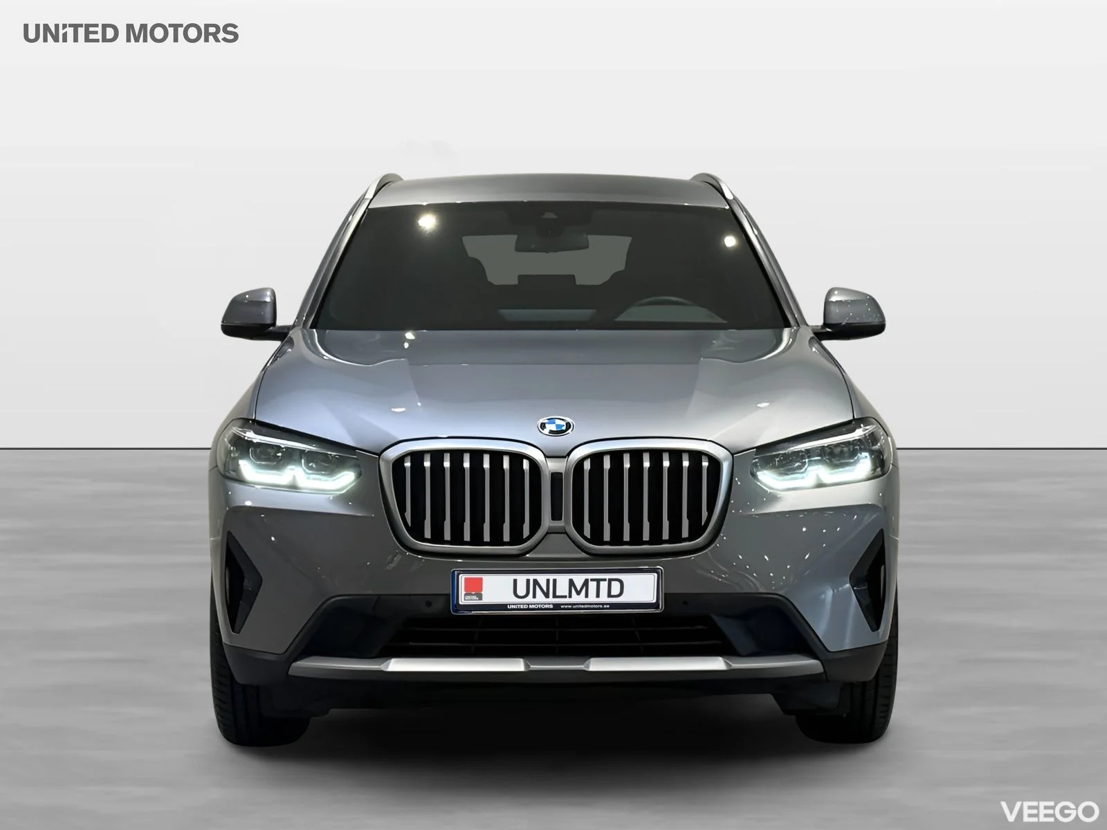 BMW X3 xDrive20d Värmare Drive Assist Tonade Rutor 18" Rattv. 0kW