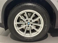 BMW X3 xDrive20d Värmare Drive Assist Tonade Rutor 18" Rattv. 0kW