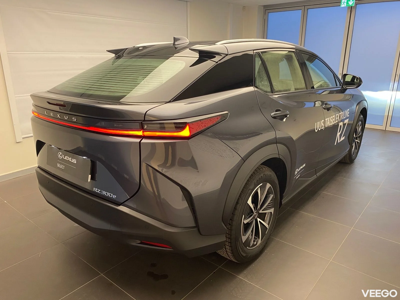 Lexus RZ 300e 73kW