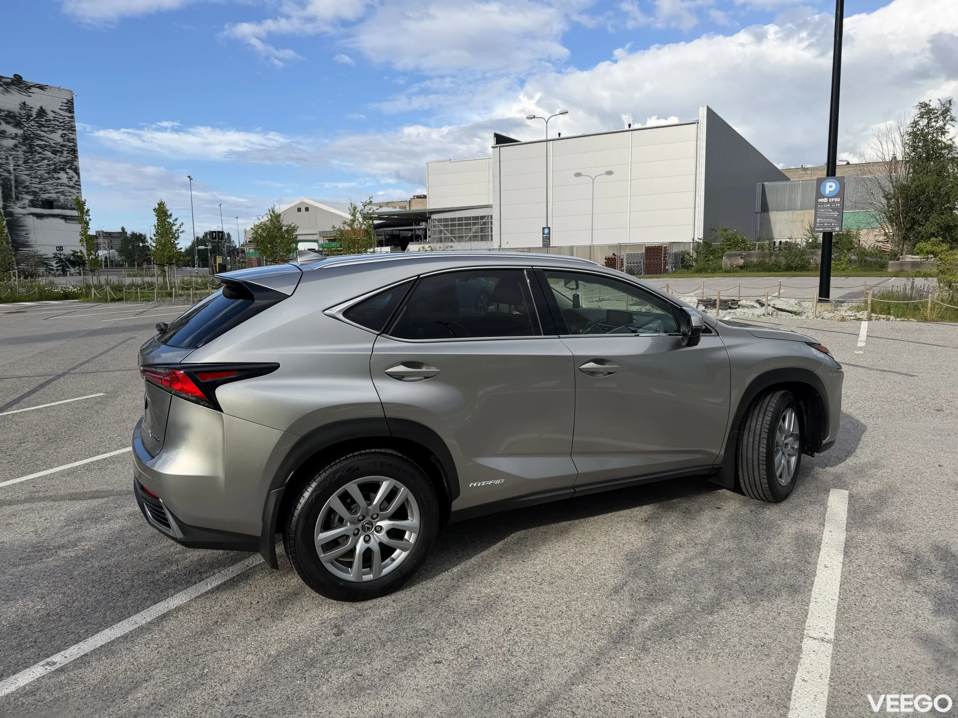 Lexus NX 300h 2.5 114kW