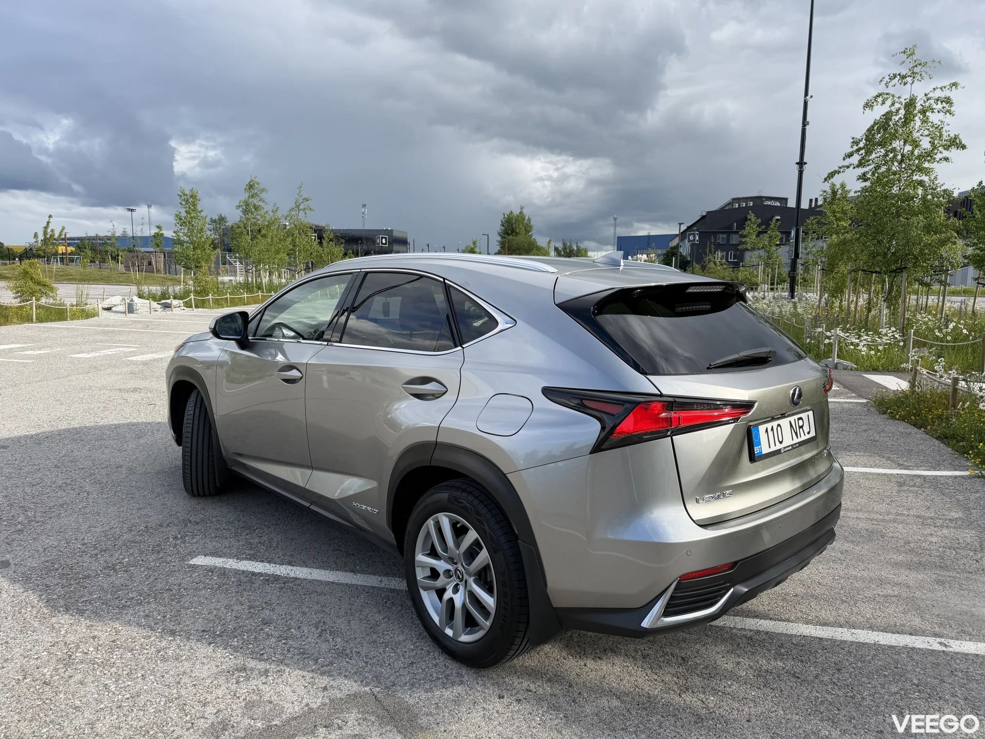 Lexus NX 300h 2.5 114kW