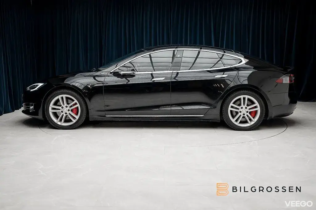 Tesla Model S Performance 761hk Uppgr AP Summon P-Värm Pano 560kW