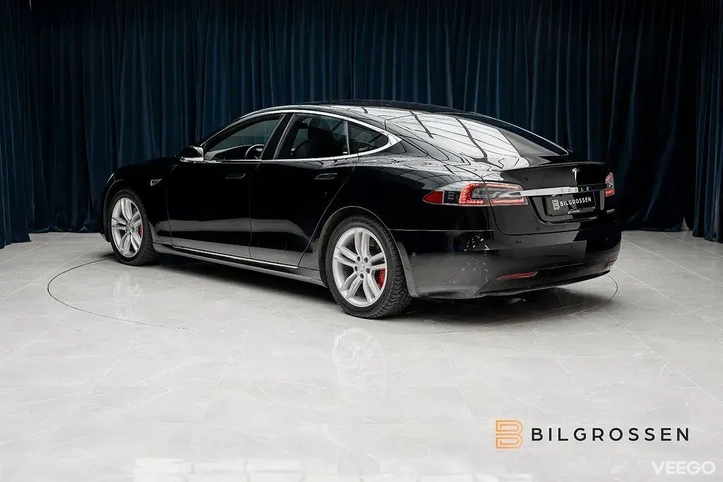 Tesla Model S Performance 761hk Uppgr AP Summon P-Värm Pano 560kW