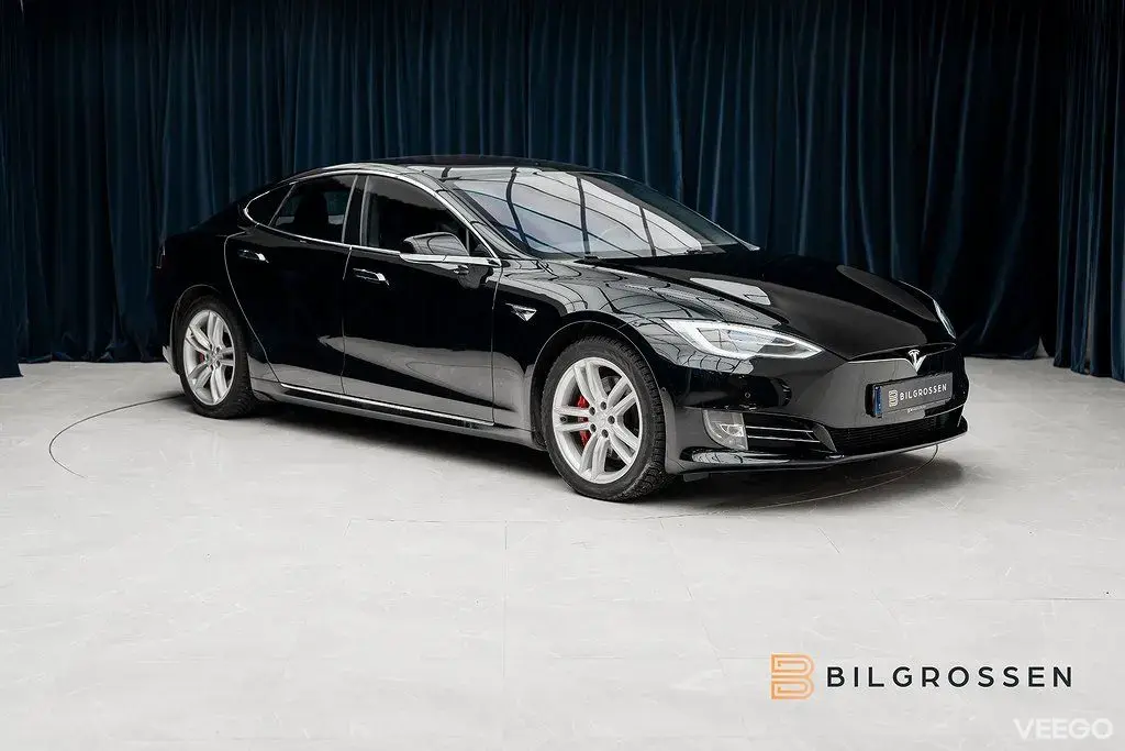 Tesla Model S Performance 761hk Uppgr AP Summon P-Värm Pano 560kW
