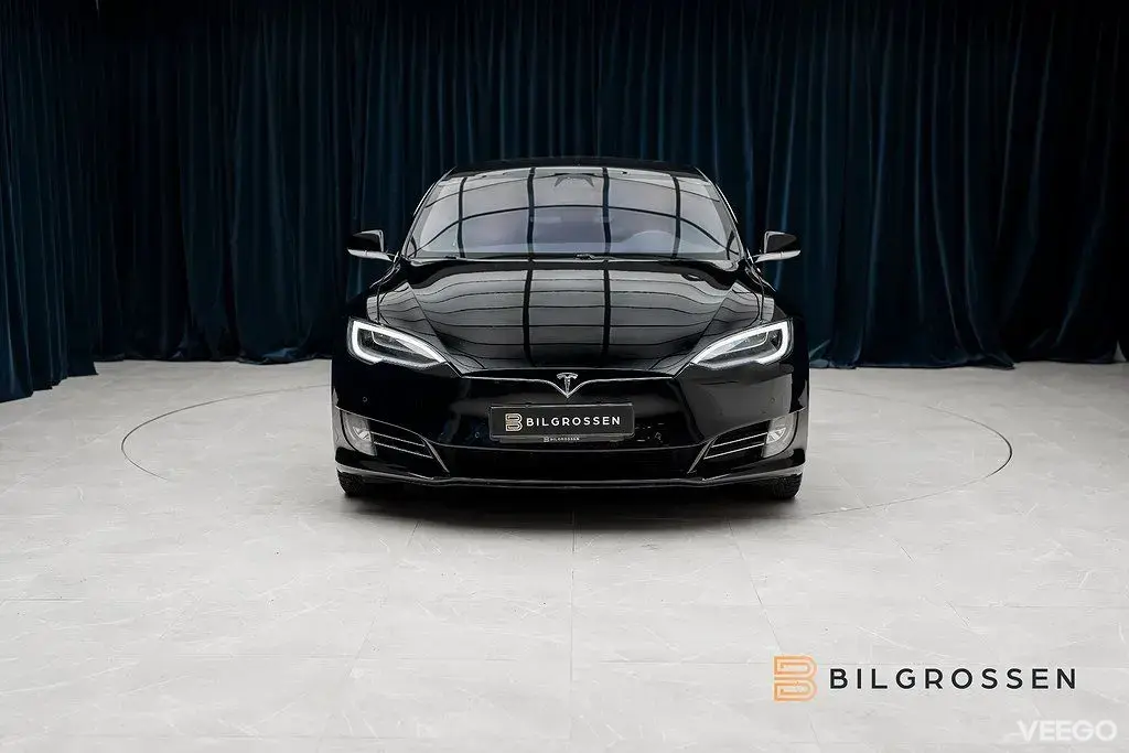 Tesla Model S Performance 761hk Uppgr AP Summon P-Värm Pano 560kW