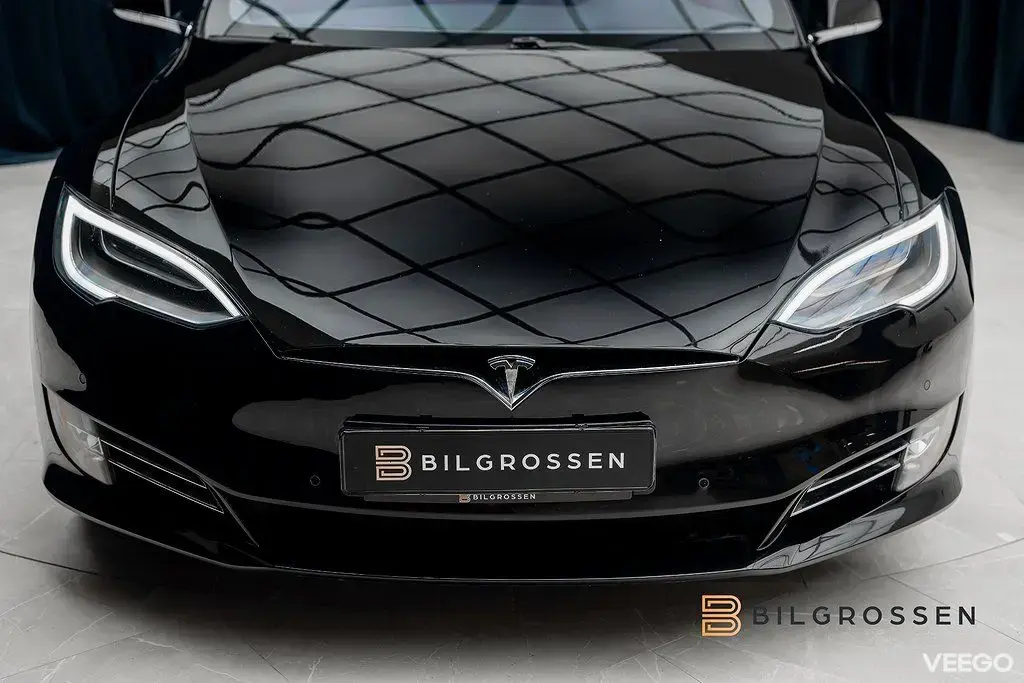 Tesla Model S Performance 761hk Uppgr AP Summon P-Värm Pano 560kW