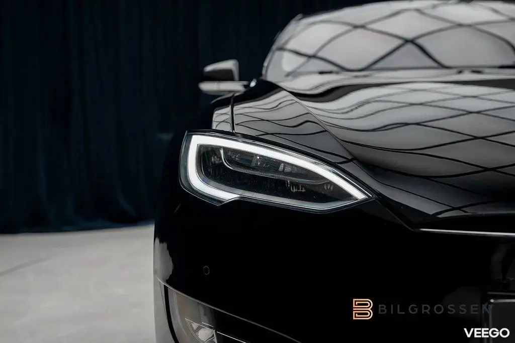 Tesla Model S Performance 761hk Uppgr AP Summon P-Värm Pano 560kW