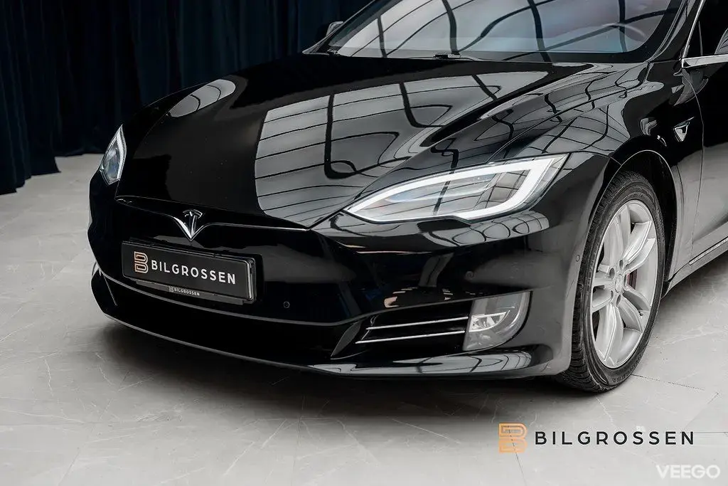 Tesla Model S Performance 761hk Uppgr AP Summon P-Värm Pano 560kW