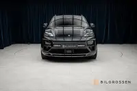 Porsche Macan Turbo Electric 585hk Burmester Hud P-Disp MOMS 430kW thumbnail
