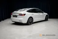 Tesla Model 3 Performance 513hk Autopilot Premium 377kW thumbnail