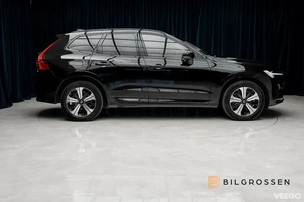 Volvo XC60 Recharge T6 AWD Plus Dark Panorama Drag 257kW