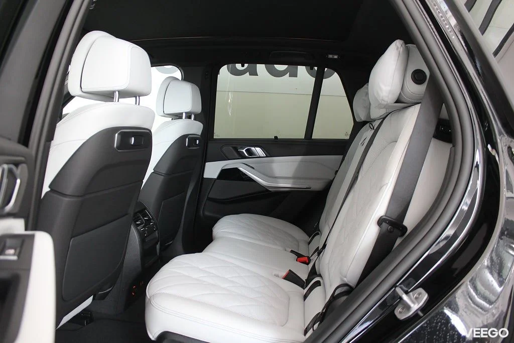 BMW X5 xDrive30d 4,95 ränta M Sport 7sits Drag Komfortstol 0kW