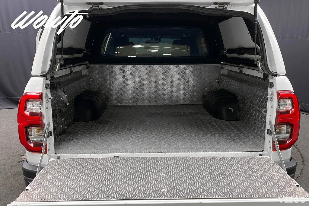 Toyota Hilux DH 2.8 4WD 204HK /Drag /Kåpa /JBL 150kW