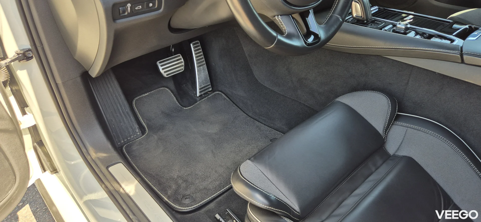 Volvo V60 T8 MY21 2.0 298kW