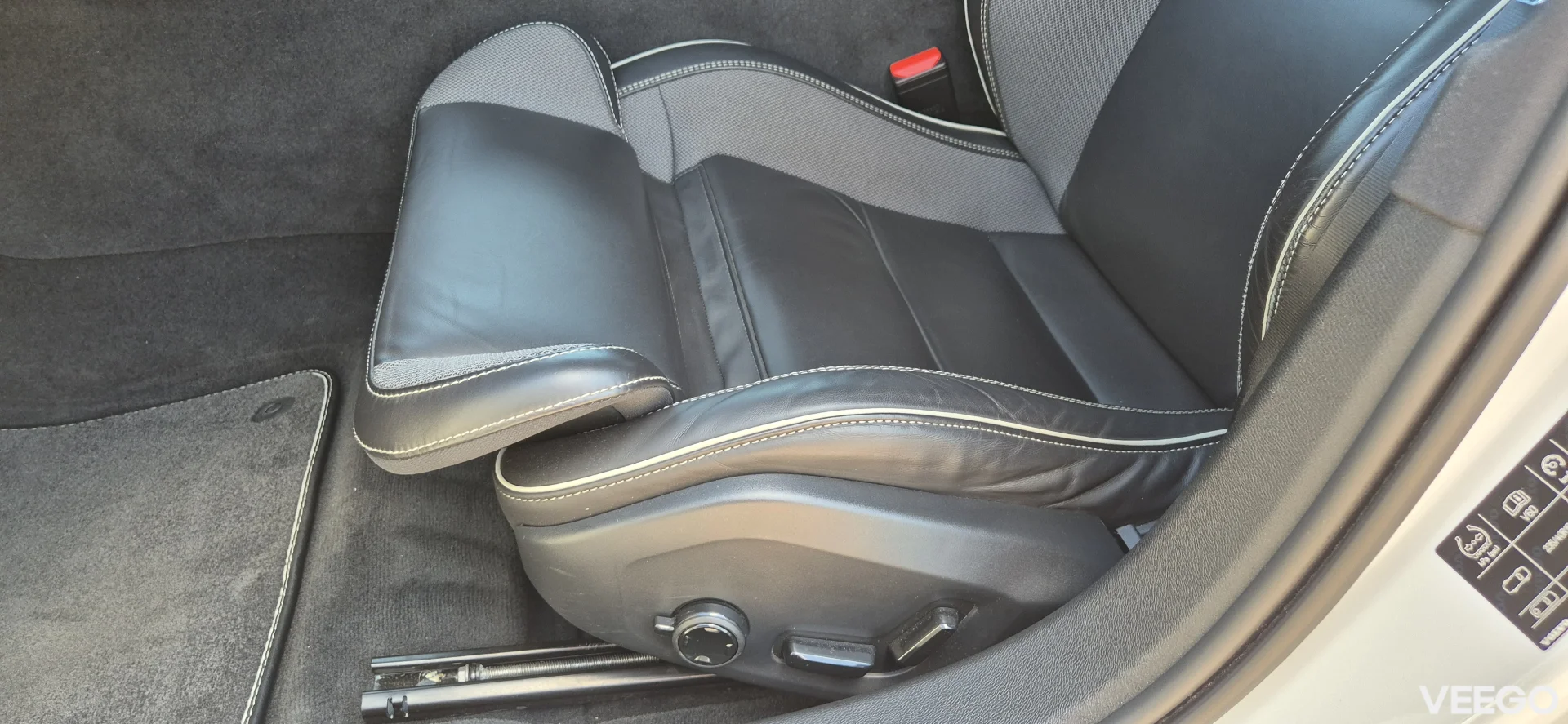 Volvo V60 T8 MY21 2.0 298kW