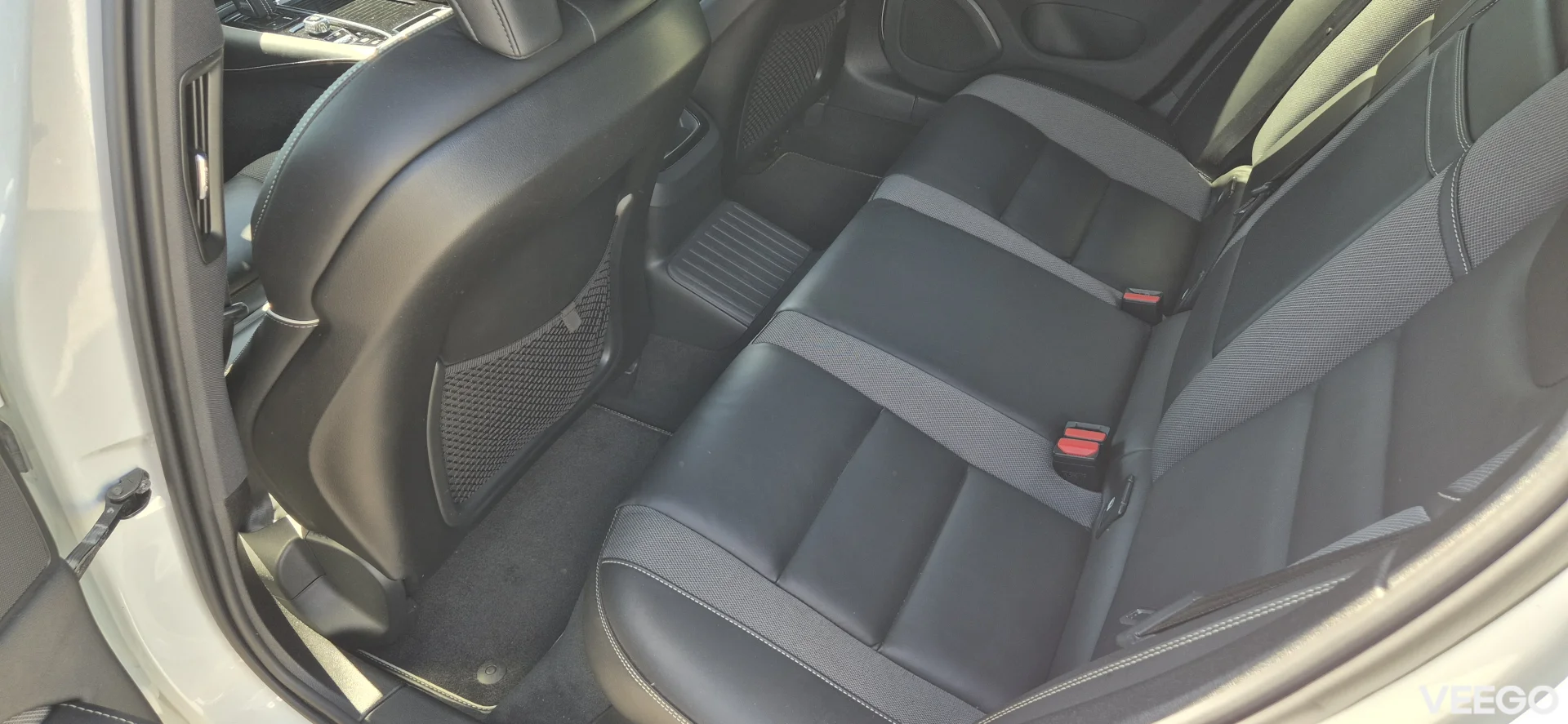 Volvo V60 T8 MY21 2.0 298kW