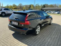 Volvo V60 T6 R-Design Recharge AWD 252kW thumbnail