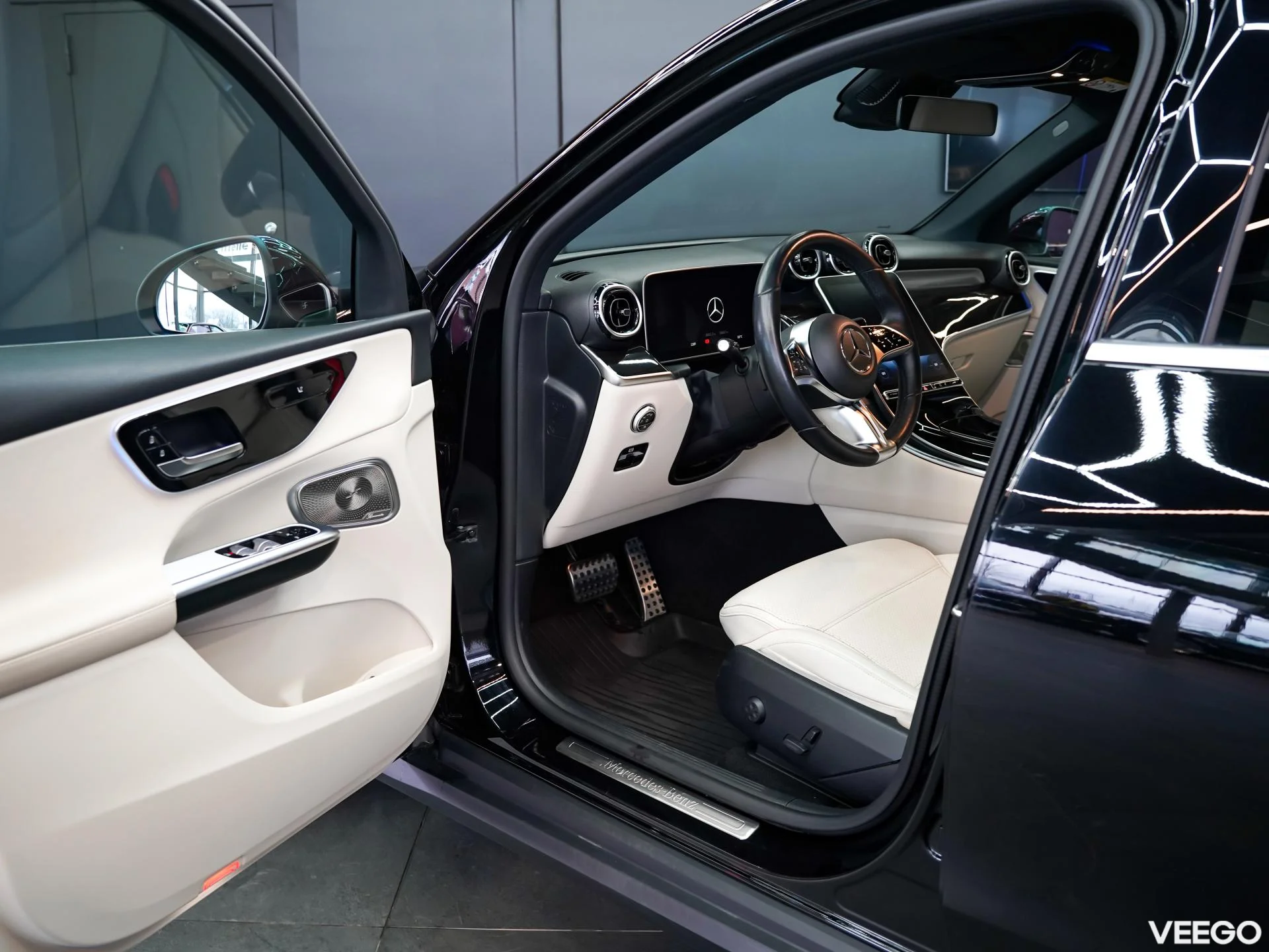 Mercedes-Benz GLC300 2.0 150kW