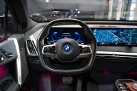 BMW iX 102kW thumbnail